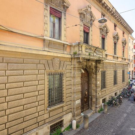 Goito Luxury Apartment, In The Historical Center Bolonha Exterior foto