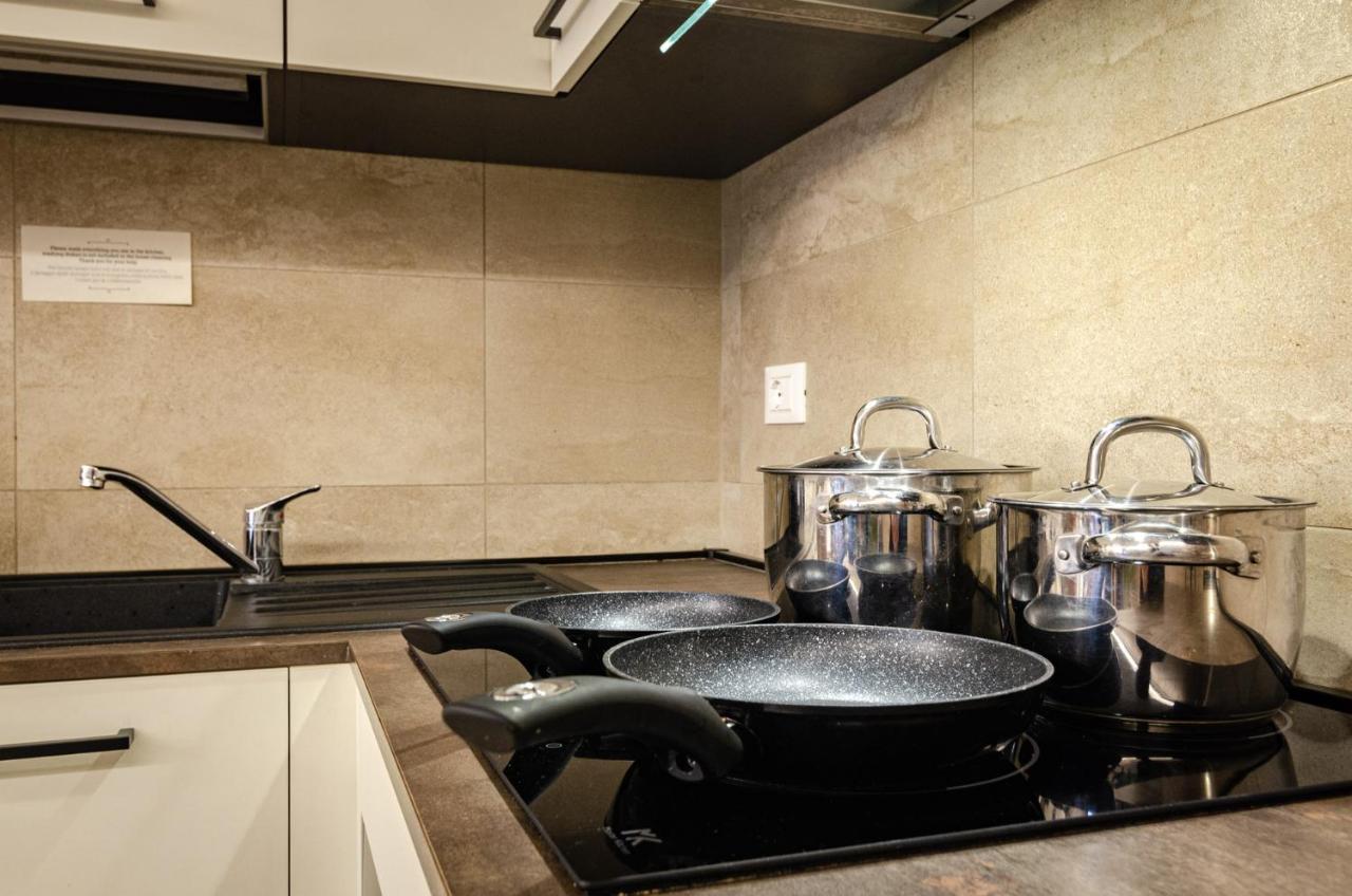 Goito Luxury Apartment, In The Historical Center Bolonha Exterior foto