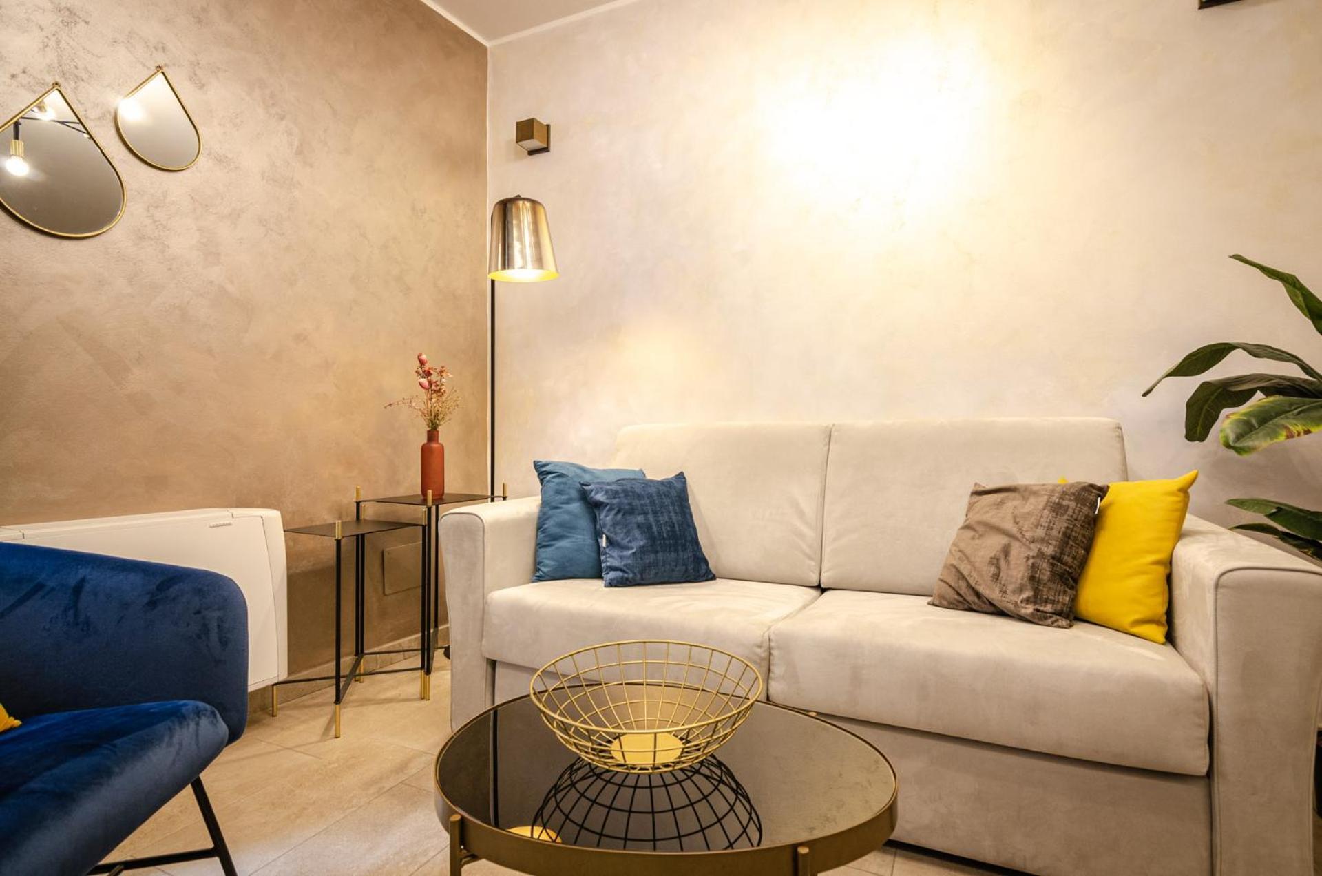 Goito Luxury Apartment, In The Historical Center Bolonha Exterior foto